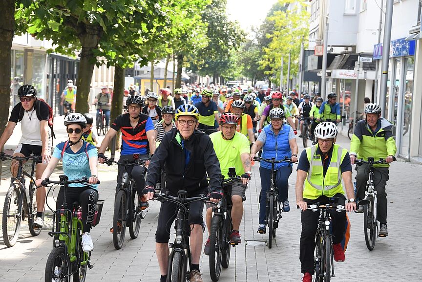 Fotos von der 3. Fahrraddemo durch das Hönnetal von Balve nach Fröndenberg